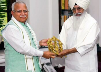 समाज की कुरीतियों को दूर करते हैं संत-महापुरुष ब्यास में राधा स्वामी डेरा पहुंचे सीएम बाबा गुरिंदर ढिल्लों से मिले