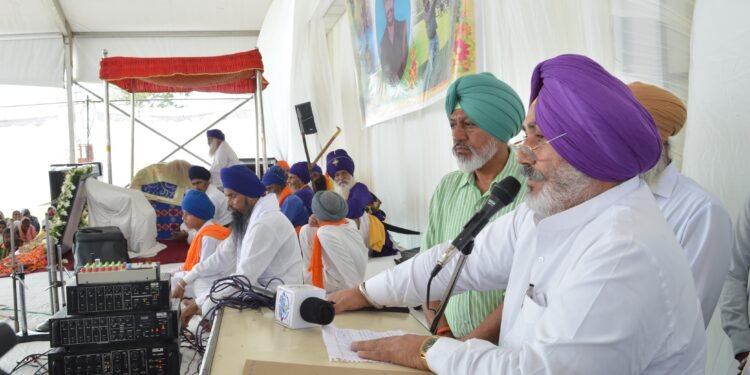 शहीद जवान प्रदीप सिंह की अंतिम अरदास के मौके पर श्रद्धांजलियां भेंट