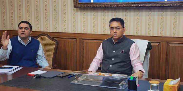 अमन अरोड़ा द्वारा राज्य में डोर-स्टैप सर्विस डिलीवरी की शुरुआत से पहले तैयारियों का जायज़ा