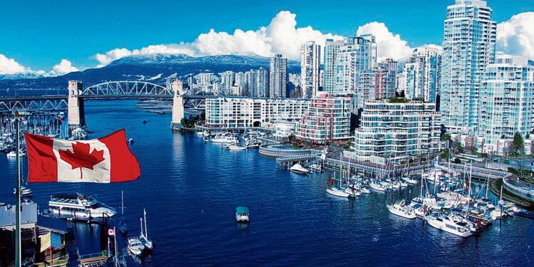 बदलते हालात में युवाओं का कनाडा से मोहभंग