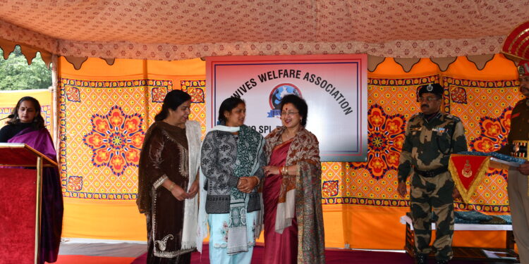 मोहाली में नए बीएसएफ पत्नी कल्याण एसोसिएशन केंद्र का उद्घाटन