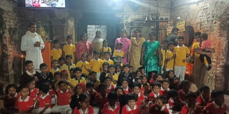 संत श्री आशाराम जी गुरुकुल के विद्यार्थियों ने किया शैक्षणिक भ्रमण