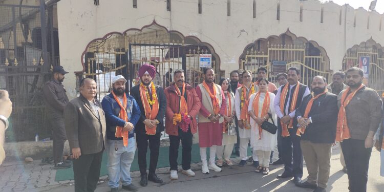 आज एसएसपी पटियाला को श्री पवन गुप्ता जी राष्ट्रीय अध्यक्ष शिवसेना हिंदुस्तान एवं हिंदुस्तान शक्ति सेना के नेतृत्व में श्री काली माता मंदिर पटियाला में मुलाकात की