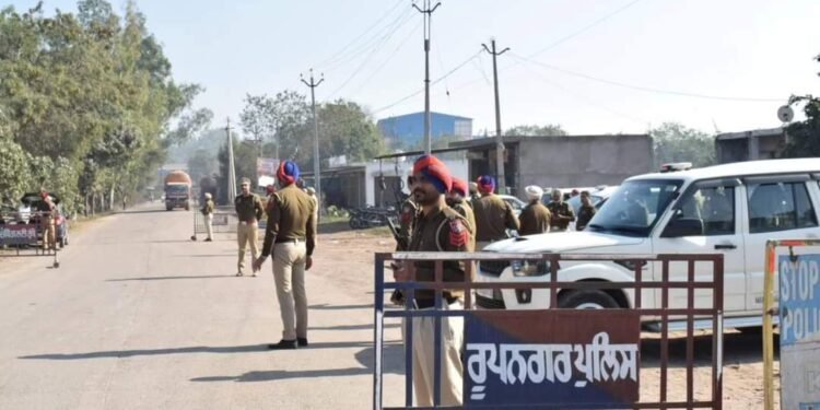 ऑपरेशन सील-5 पंजाब पुलिस ने नशा तस्करी, शराब तस्करी पर नकेल कसने के लिए 10 सरहदी जिलों के 131 एंट्री/ एग्जिट प्वाइंट्स को किया सील