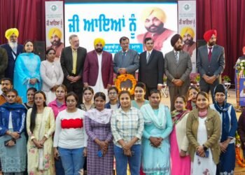 मुख्यमंत्री द्वारा पंजाब को देश का अग्रणी राज्य बनाने के लिए लोगों को कंधे से कंधा मिलाकर सहयोग देने का आह्वान