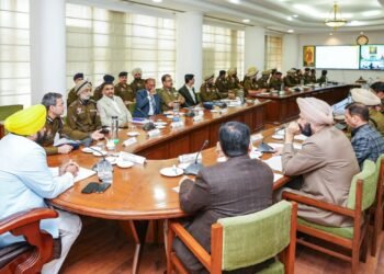 मुख्यमंत्री द्वारा पुलिस अफसरों को नशों के खि़लाफ़ आर-पार की लड़ाई को अंजाम तक ले जाने के हुक्म