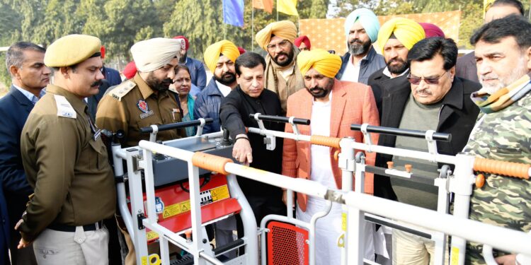 लुधियाना निवासियों को नये वर्ष की सौग़ात, नगर निगम के लिए 19 करोड़ रुपए की लागत वाली मशीनरी को हरी झंडी दिखाई  