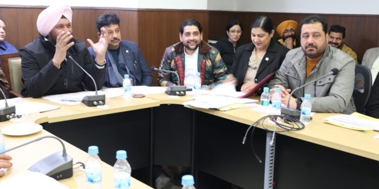 मुख्यमंत्री भगवंत सिंह मान के नेतृत्व वाली पंजाब सरकार लोगों को बुनियादी सुविधाएं, साफ़-सुथरा वातावरण और लोक-हितैषी सुविधाएं मुहैया करवाने के लिए प्रतिबद्ध: बलकार सिंह