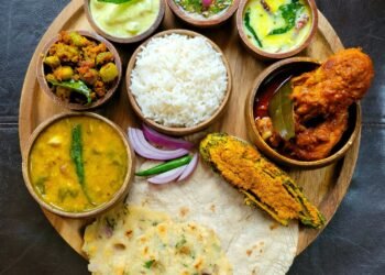 प्याज-टमाटर हुए मेहरबान तो बढ़ा वेज और नॉनवेज थाली का ‘स्वाद’ , सस्ता हुआ खाना