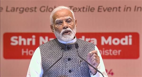 पीएम मोदी ने पंजाब में तीन रेलवे स्टेशनों के नवीनीकरण सहित कई रेलवे परियोजनाओं का उद्घाटन किया, जिनमें कुल 534 स्टेशनों का नवीनीकरण किया जाना है।