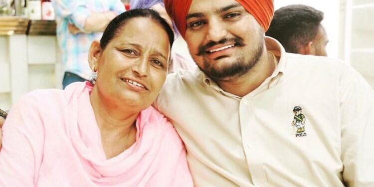 पंजाबी सिंगर सिद्धू मूसेवाला की मां के घर मार्च में बच्चे का जन्म होगा।