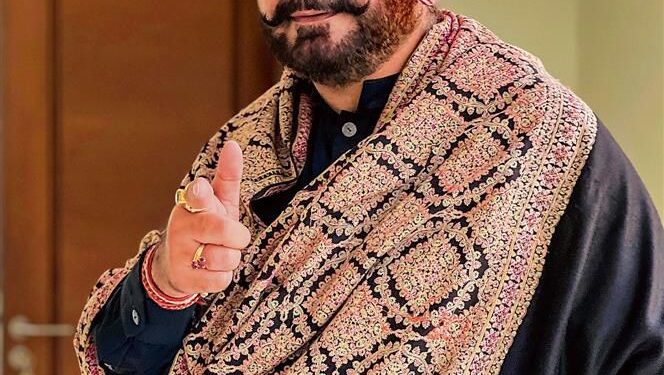 नवजोत सिंह सिद्धू ने चुनाव की पूर्व संध्या पर कमेंट्री बॉक्स में वापसी की घोषणा करके कांग्रेस को चौंका दिया।