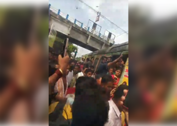 बंगाल के बिराती स्टेशन पर बैग में बच्चा छिपाकर ले जा रही महिला पकड़ी गई