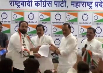 बाबा सिद्दीकी के बेटे जीशान अजित पवार की एनसीपी में शामिल