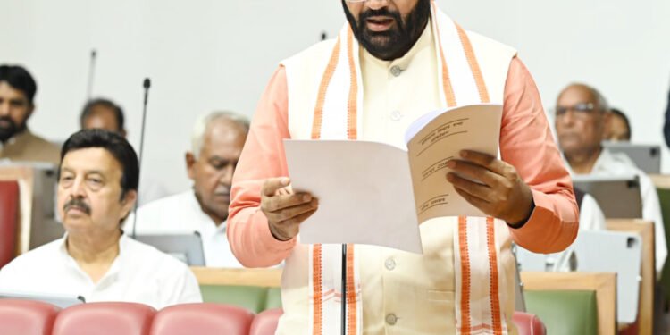 सर्वप्रथम सदन के नेता मुख्यमंत्री श्री नायब सिंह सैनी ने शोक प्रस्ताव पढ़े।