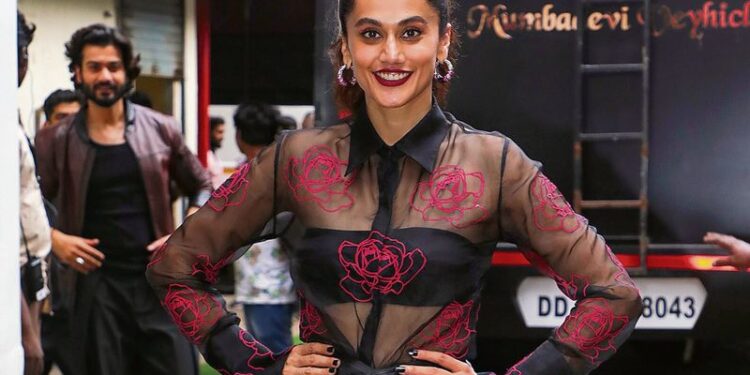 तापसी पन्नू शाहरुख़ ख़ान के असाधारण चरित्र की सराहना करती हैं।