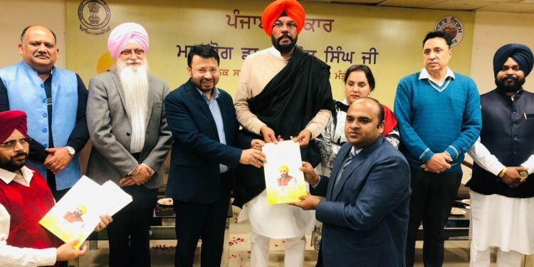 डॉ. रवजोत सिंह ने मिशन रोजगार के तहत 85 व्यक्तियों को नियुक्ति पत्र सौंपे