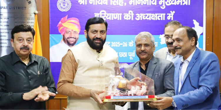 मुख्यमंत्री ने पानीपत में कपड़ा उद्योग संगठनों के प्रतिनिधियों के साथ की पूर्व बजट परामर्श बैठक