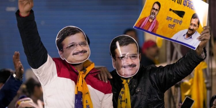 बीजेपी ने दिल्ली में महत्वपूर्ण जीत का जश्न मनाया, मीम्स की बाढ़ आ गई।