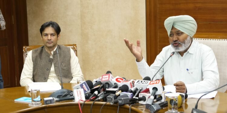 आबकारी नीतियों की सफलता: पंजाब का आबकारी राजस्व 6254 करोड़ रुपये (2022-23) से बढ़कर 10200 करोड़ रुपये (2024-25) तक पहुंचा -हरपाल सिंह चीमा