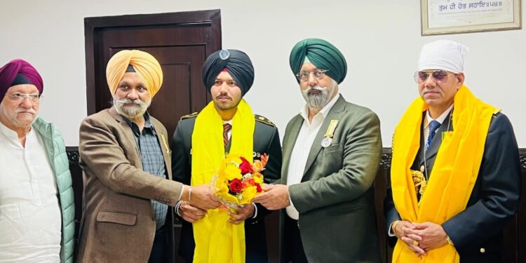 कुंवर अमृतबीर सिंह को दिल्ली सिख गुरुद्वारा प्रबंधक कमेटी द्वारा सम्मानित किया गया: कालका*