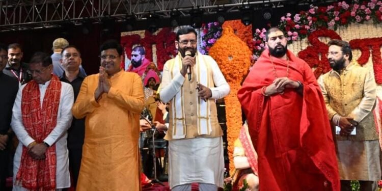 गणेश उत्सव केवल पूजा-पाठ नहीं, समाज और राष्ट्र निर्माण का भी त्योहारमु ख्यमंत्री