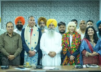 गुरमीत सिंह खुडियां ने यूके (UK) के निवेश के लिए बिछाया रेड कारपेट; वेरका (Verka) और फाइव रिवर्स (Five Rivers) को वैश्विक स्तर पर ले जाने की पेशकश की।
