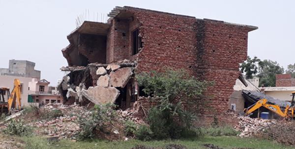 पंचायती विभाग ने सरकारी जमीन से हटाए कब्जे