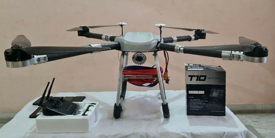 ਪੰਜਾਬ ਪੁਲਿਸ ਨੇ ਸਰਹੱਦੋਂ ਪਾਰੋਂ ਡਰੋਨ ਰਾਹੀਂ ਨਸ਼ੀਲੇ ਪਦਾਰਥਾਂ ਅਤੇ ਹਥਿਆਰਾਂ ਦੀ ਤਸਕਰੀ ਕਰਨ ਵਾਲੇ ਮਡਿਊਲ ਦੇ ਦੋ ਮੈਂਬਰਾਂ ਨੂੰ ਕੀਤਾ ਕਾਬੂ