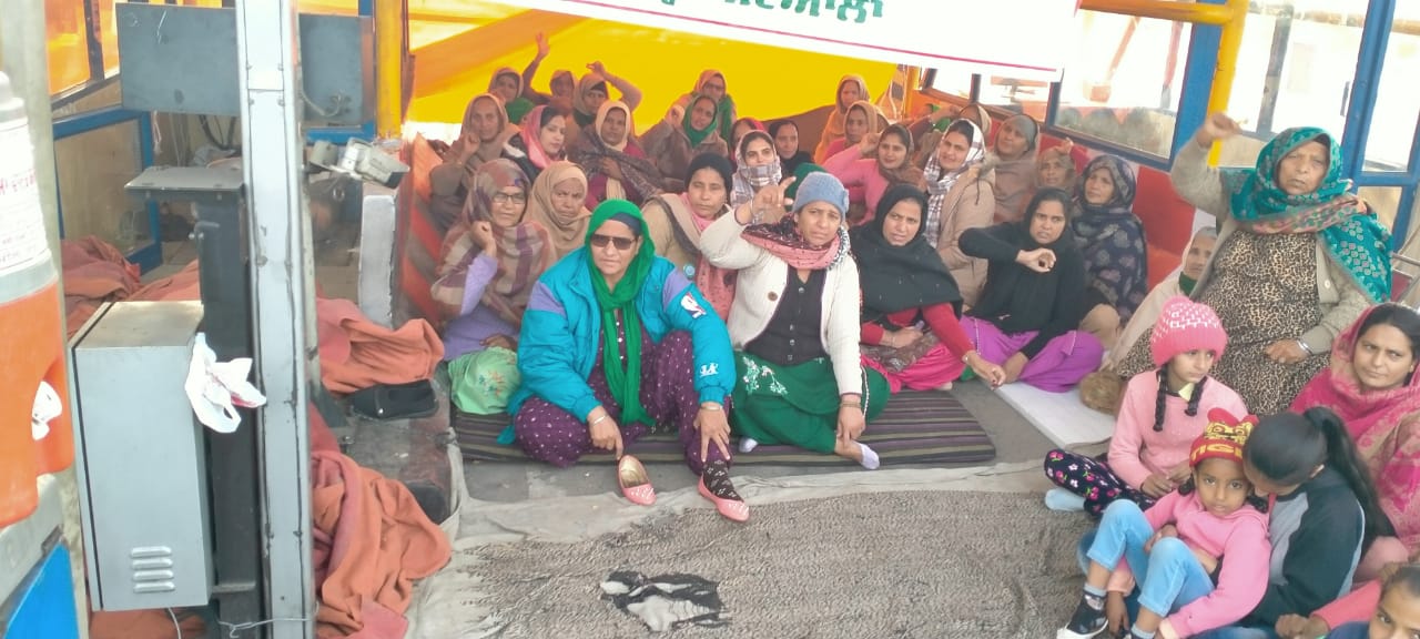 ਕੇਂਦਰ ਸਰਕਾਰ ਦੁਆਰਾ ਲਿਆਂਦੇ ਤਿੰਨ ਲੋਕ ਮਾਰੂ ਕਾਨੂੰਨਾਂ ਖਿਲਾਫ਼ ਸੰਘਰਸ਼ ਲਗਾਤਾਰ ਜਾਰੀ ਹੈ