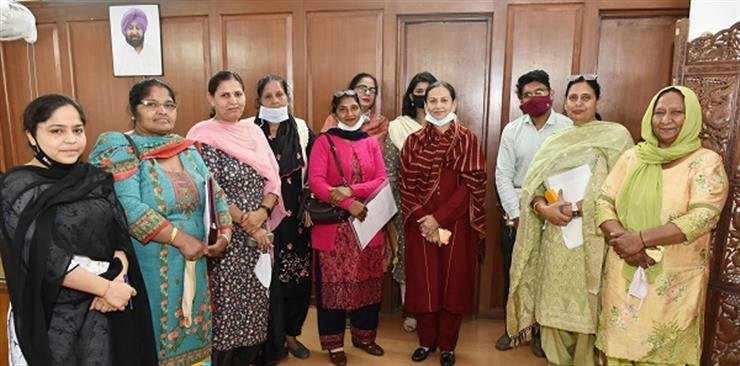 Aruna Chaudhary orders to fill vacant posts of Anganwadi Workers and Helpers