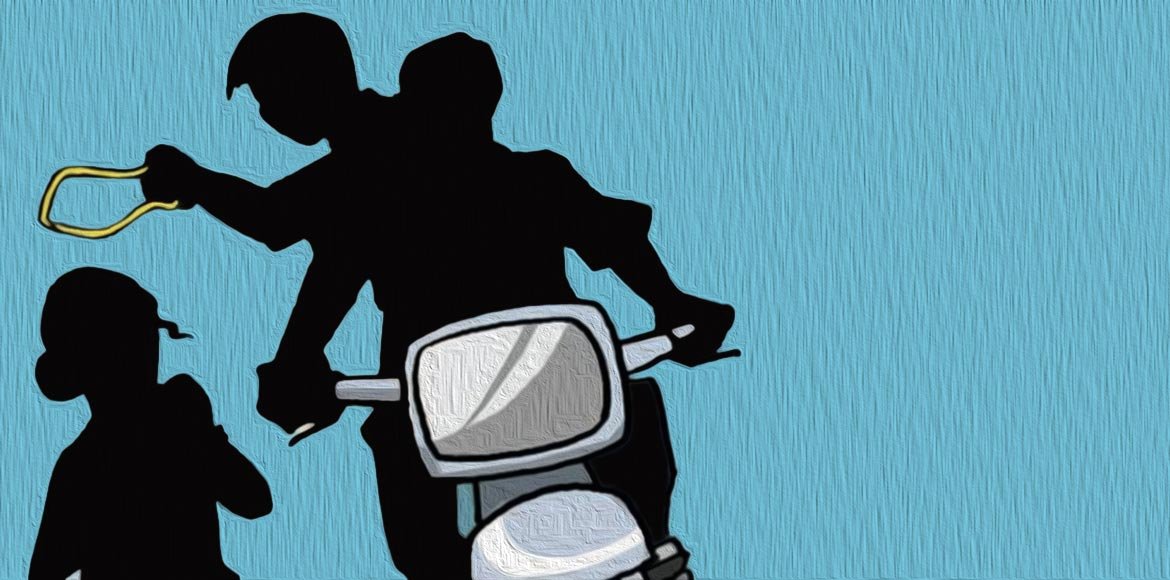 ਮੁੱਖ ਮੰਤਰੀ ਦੇ ਸ਼ਹਿਰ ਵਿੱਚ ਝਪਟਮਾਰਾਂ ਦਾ ਆਤੰਕ ; ਸੀਨੀਅਰ ਆਈ ਪੀ ਐਸ ਅਧਿਕਾਰੀ ਦੀ ਮਾਤਾ ਦੀ ਚੈਨੀ ਖੋਹੀ