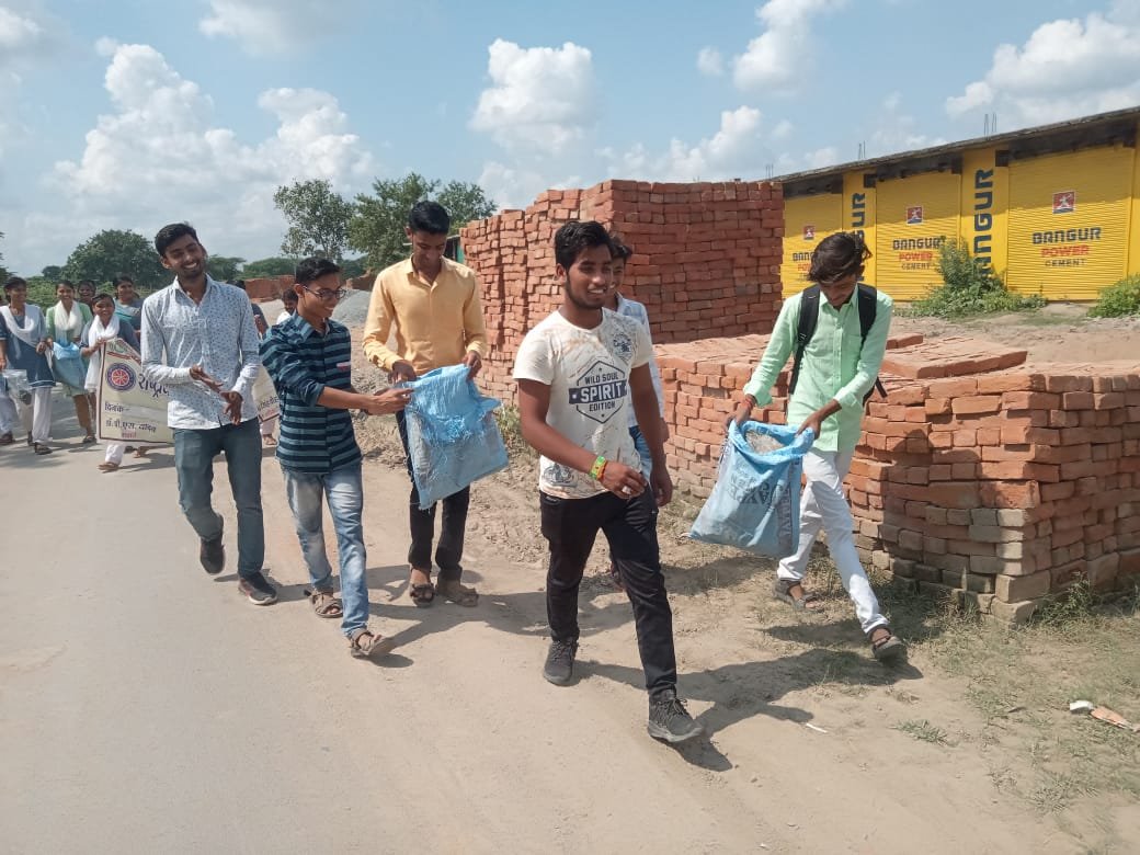 एन. एस. एस.स्वयंसेवकों ने प्लाॅग रन कर चलाया स्वच्छता अभियान