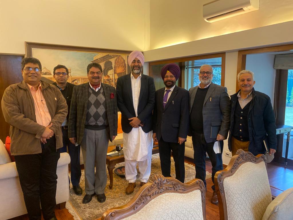 Manpreet Singh Badal reviewed the status of Solarization of Bathinda City Project