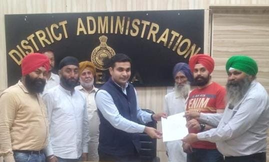 उपायुक्त बोले धारा 7A का अभी स्पष्टीकरण नही आया:-दमनप्रीत  धारा 7A के सही उपयोग के लिए उपायुक्त से मिले इनैलो कार्यकर्ता