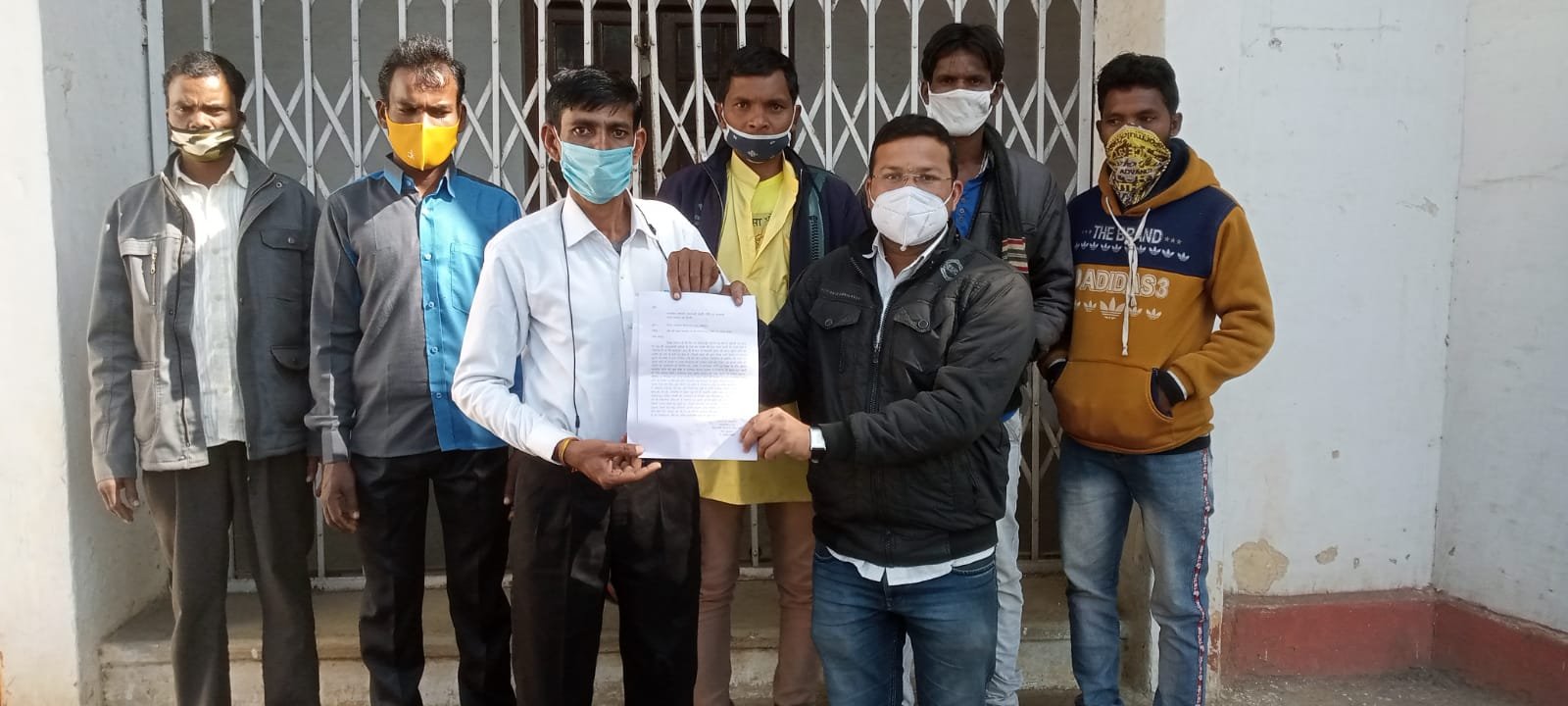 बर्बाद पड़ोसी देशों से सीख लेने तथा मुफ्त की योजनाओं पर पाबंदी की माँग