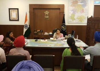 ਡਿਪਟੀ ਕਮਿਸ਼ਨਰ ਵੱਲੋਂ ਖੇਤਾਂ ਨੂੰ ਨਹਿਰੀ ਪਾਣੀ ਲੱਗਦਾ ਕਰਨ ਲਈ ਅਧਿਕਾਰੀਆਂ ਨੂੰ ਹਦਾਇਤ