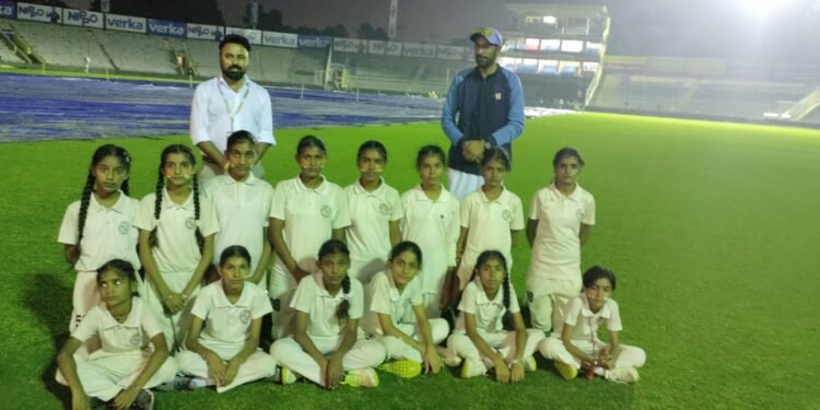 ਕ੍ਰਿਕਟ ‘ਚ ਮੱਲਾਂ ਮਾਰਨ ਲਈ ਨਾਭਾ ਦੇ ਪਿੰਡ ਧਾਰੋਂਕੀ ਕ੍ਰਿਕਟ ਅਕੈਡਮੀ ਵਿਖੇ ਤਿਆਰੀ ਕਰ ਰਹੀਆਂ ਧੀਆਂ-ਧਿਆਣੀਆਂ
