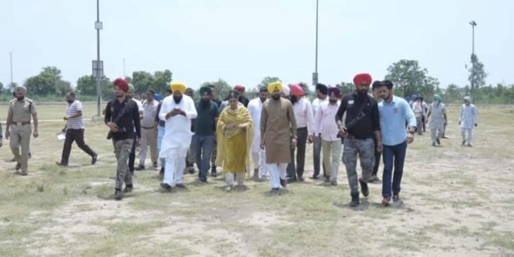 ਮੰਤਰੀ ਅਨਮੋਲ ਗਗਨ ਮਾਨ ਵੱਲੋਂ ਵੱਖ-ਵੱਖ ਪਿੰਡਾਂ ਦੇ ਵਿਕਾਸ ਕਾਰਜਾਂ ਦਾ ਜਾਇਜ਼ਾ