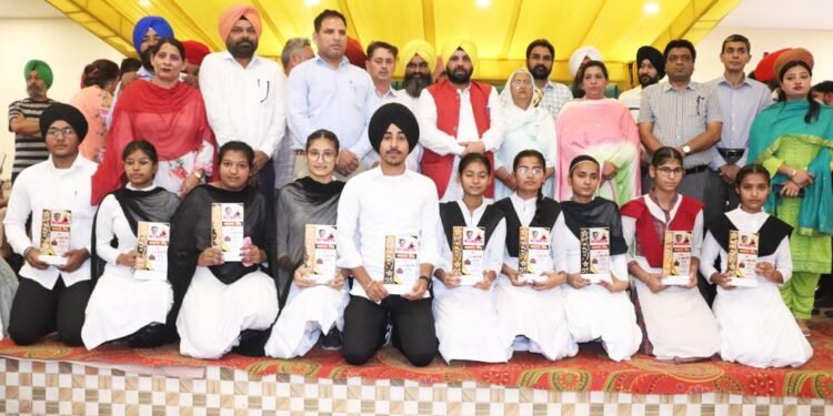 ਸਿੱਖਿਆ ਦੇ ਪੱਧਰ ਨੂੰ ਉੱਚਾ ਚੁੱਕਣਾ ਪੰਜਾਬ ਸਰਕਾਰ ਦੀ ਪਹਿਲੀ ਤਰਜੀਹ: ਹਰਭਜਨ ਸਿੰਘ ਈ.ਟੀ.ਓ.