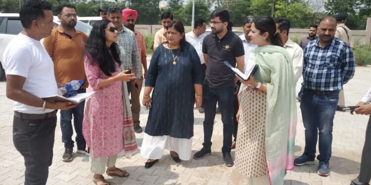 ਐਮ.ਐਲ.ਏ. ਰਾਜਪੁਰਾ ਤੇ ਡੀ.ਸੀ. ਪਟਿਆਲਾ ਵੱਲੋਂ ਰਾਜਪੁਰਾ ਨੂੰ ਮਾਡਲ ਸ਼ਹਿਰ ਵਜੋਂ ਵਿਕਸਤ ਕਰਨ ਲਈ ਸ਼ਹਿਰ ਦਾ ਦੌਰਾ