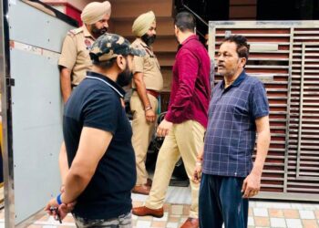 ਸ਼ਿਵ ਸੈਨਾ ਨੇਤਾ ਹਰੀਸ਼ ਸਿੰਗਲਾ ਨੂੰ ਪਟਿਆਲਾ ਪੁਲਿਸ ਨੇ ਕੀਤਾ ਗ੍ਰਿਫਤਾਰ, ਰਾਜਨੀਤਿਕ ਰੰਜਿਸ਼ ਕਰਕੇ ਕੱਢੀ ਜਾ ਰਹੀ ਸਿਆਸੀ ਕਿੜ!