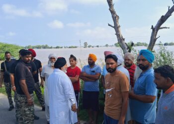 ਪਾਣੀ ਦੀ ਮਾਰ ਹੇਠ ਆਏ ਪਿੰਡਾਂ ਦੇ ਵਸਨੀਕਾਂ ਦੀ ਮਦਦ ਲਈ ਪੁੱਜੇ ਕੈਬਨਿਟ ਮੰਤਰੀ ਚੇਤਨ ਸਿੰਘ ਜੌੜਾਮਾਜਰਾ