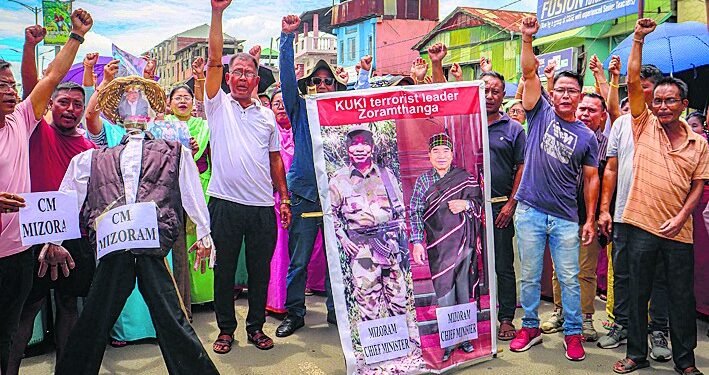 ਮਨੀਪੁਰ: ਸ਼ਰਾਰਤੀ ਅਨਸਰਾਂ ਨੇ 30 ਘਰਾਂ ਨੂੰ ਅੱਗ ਲਾਈ