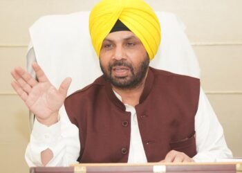 ਹੜ੍ਹਾਂ ਨਾਲ ਪ੍ਰਭਾਵਿਤ ਇਲਾਕਿਆਂ ਦੀ ਬਿਜਲੀ ਸਪਲਾਈ ਬਹਾਲ ਕਰਨ ਲਈ ਪਾਵਰਕਾਮ ਦੇ ਸਾਰੇ ਸਟੋਰ ਦਫਤਰ ਸ਼ਨੀਵਰ ਅਤੇ ਐਤਵਾਰ ਨੂੰ ਖੁੱਲੇ ਰਹਿਣਗੇ : ਹਰਭਜਨ ਸਿੰਘ ਈ.ਟੀ.ਓ.