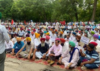 ਪੀ.ਐਸ.ਈ.ਬੀ. ਇੰਪਲਾਈਜ਼ ਜੁਆਇੰਟ ਫੋਰਮ ਦੇ ਸੱਦੇ ਬਿਜਲੀ ਕਾਮਿਆਂ ਨੇ ਮੁੱਖ ਦਫਤਰ ਦੇ ਗੇਟਾਂ ਤੇ ਜੋਰਦਾਰ ਰੋਸ ਪ੍ਰਦਰਸ਼ਨ ਕੀਤਾ, ਸੰਘਰਸ਼ ਜਾਰੀ ਰੱਖਣਗੇ ਬਿਜਲੀ ਕਾਮੇ।