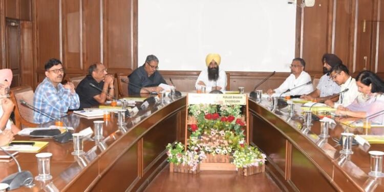 ਸੂਬੇ ਵਿੱਚ ਪਾਲਤੂ ਜਾਨਵਰਾਂ ਦੀਆਂ ਦੁਕਾਨਾਂ ਤੇ ਡੌਗ ਬ੍ਰੀਡਰਜ਼ ਨੂੰ ਰਾਜ ਪਸ਼ੂ ਭਲਾਈ ਬੋਰਡ ਨਾਲ ਰਜਿਸਟਰਡ ਕੀਤਾ ਜਾਵੇਗਾ