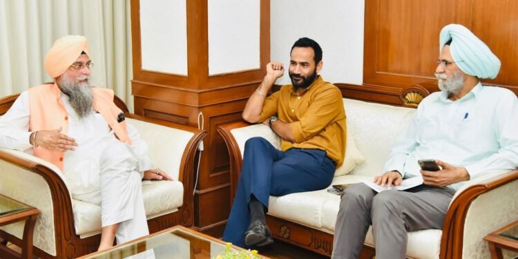 ਕੁਲਤਾਰ ਸਿੰਘ ਸੰਧਵਾਂ ਵੱਲੋਂ ਕਿਸਾਨਾਂ ਨੂੰ ਲਿਫ਼ਟ ਪੰਪਾਂ ਦੀ ਵਰਤੋਂ ਸਬੰਧੀ ਦਰਪੇਸ਼ ਸਮੱਸਿਆਵਾਂ ਦੇ ਹੱਲ ਲਈ ਖੇਤੀਬਾੜੀ, ਸਿਜਾਈ ਅਤੇ ਬਿਜਲੀ ਵਿਭਾਗਾਂ ਨਾਲ ਵਿਚਾਰ-ਚਰਚਾ