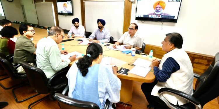 ਜਿੰਪਾ ਵੱਲੋਂ ਹੜ੍ਹ ਪ੍ਰਭਾਵਿਤ ਪੇਂਡੂ ਖੇਤਰਾਂ ‘ਚ ਪੀਣ ਵਾਲੇ ਸਾਫ ਪਾਣੀ ਦੀ ਸਪਲਾਈ ਯਕੀਨੀ ਬਣਾਉਣ ਦੇ ਨਿਰਦੇਸ਼
