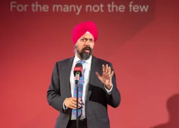 UK ‘ਚ ਸੰਸਦ ਮੈਂਬਰ ਤਨਮਨਜੀਤ ਢੇਸੀ ਨੂੰ ਅੰਮ੍ਰਿਤਸਰ ਹਵਾਈ ਅੱਡੇ ‘ਤੇ ਰੋਕਿਆ